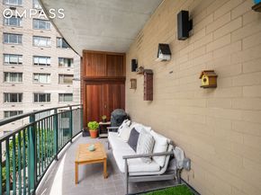 212 East 57th Street 11A, New York NY 10022