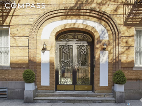 261 West 22nd Street 23, New York NY 10011