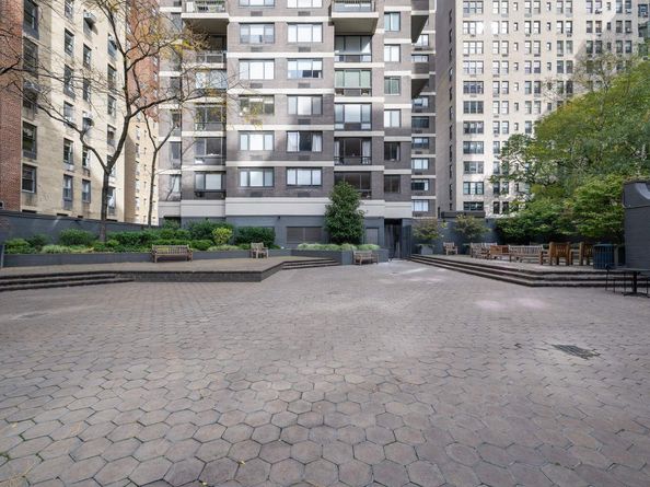 50 East 89th Street 20E, New York NY 10128