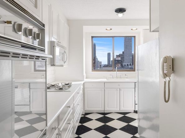 50 East 89th Street 20E, New York NY 10128