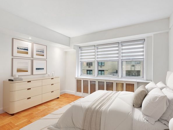 321 East 45th Street 11H, New York NY 10017