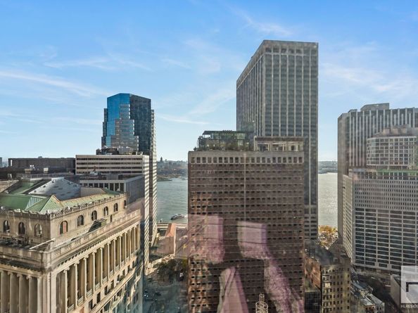 15 William Street 32C, New York NY 10004