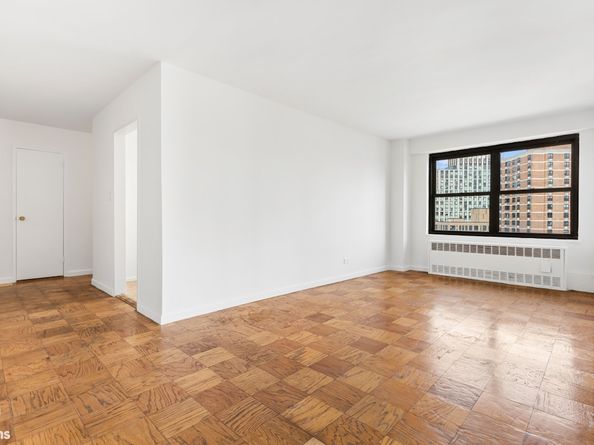 266 East Broadway B1804, New York NY 10002