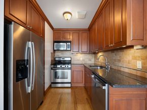 216 Calyer Street 5A, Brooklyn NY 11222