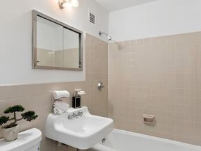 75 Henry Street 29H, Brooklyn NY 11201