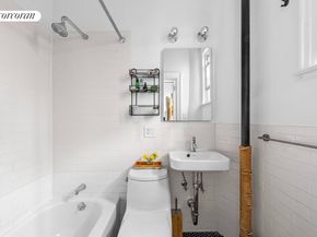 100 Newel Street 4R, Brooklyn NY 11222