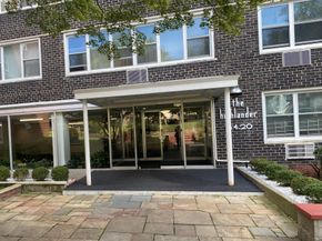164-20 Highland Avenue 9T, Queens NY 11432