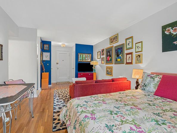 54 East 8th Street 4D, New York NY 10003