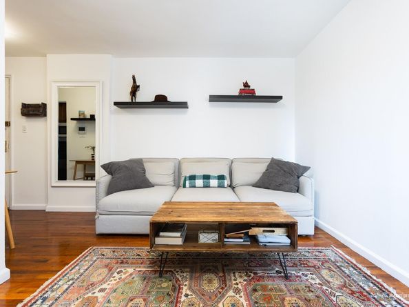 515 East 7th Street 2A, Brooklyn NY 11218