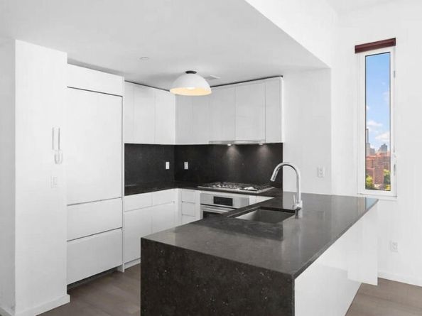 385 1st Avenue 18H, New York NY 10010