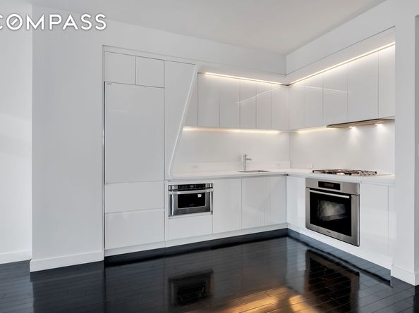 123 Washington Street 52F, New York NY 10006