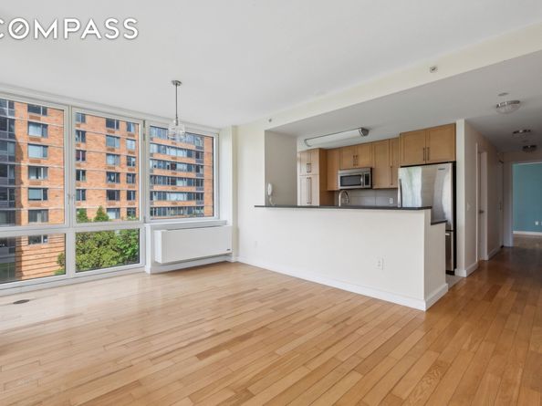 415 Main Street 4G, New York NY 10044