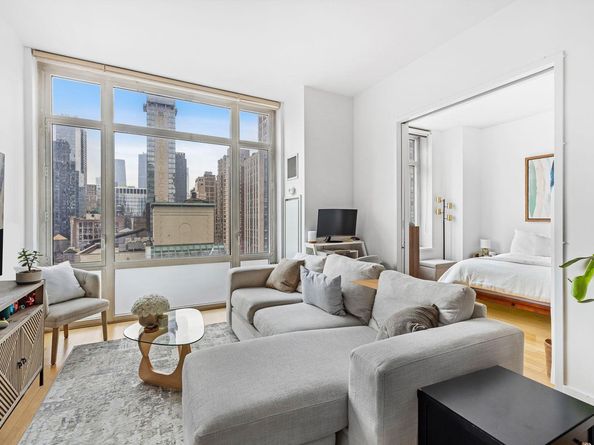 325 5th Avenue 24B, New York NY 10016