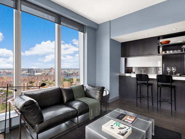 252 South Street 27L, New York NY 10002