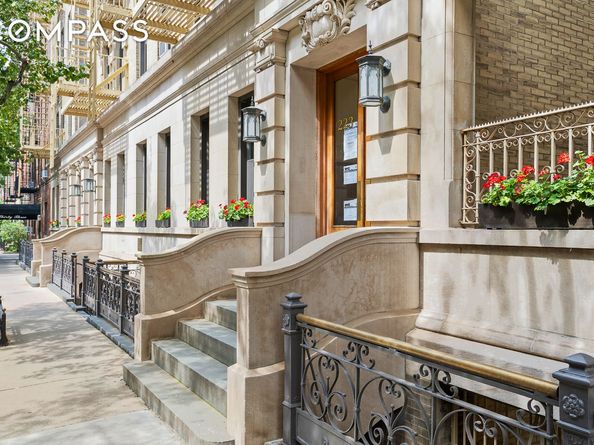 223 West 21st Street 1M, New York NY 10011