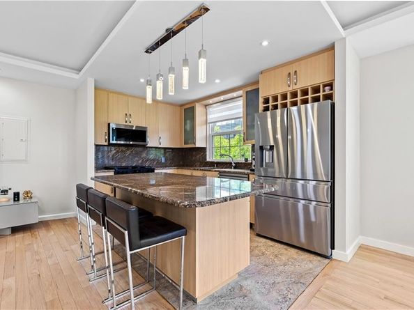 150 Oceana Drive W 4B, Brooklyn NY 11235