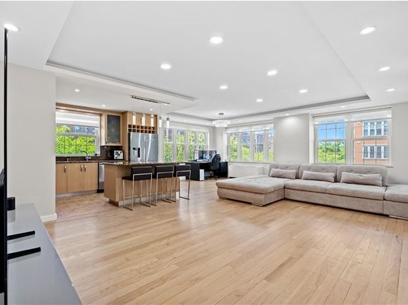 150 Oceana Drive W 4B, Brooklyn NY 11235