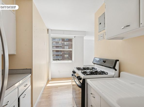 80 La Salle Street 16D, New York NY 10027
