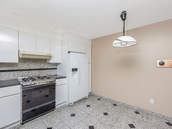 89-04 Doran Avenue, Queens NY 11385