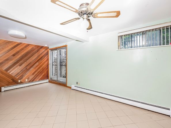 89-04 Doran Avenue, Queens NY 11385