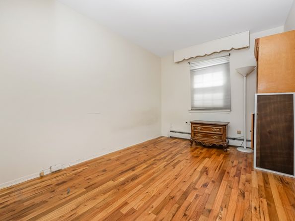 89-04 Doran Avenue, Queens NY 11385
