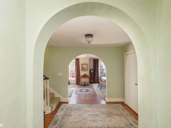 2 Beekman Place
