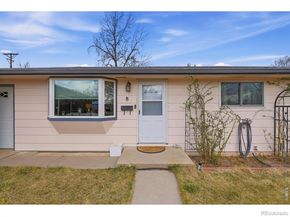 8 Elizabeth Court, Longmont CO 80501