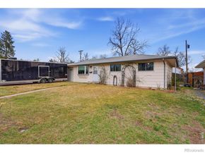 8 Elizabeth Court, Longmont CO 80501