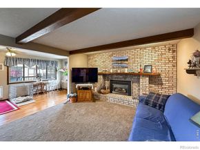 2806 Lake Park Way, Longmont CO 80503