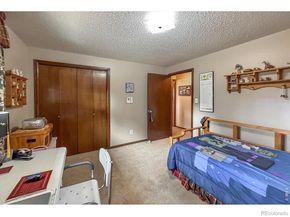 2806 Lake Park Way, Longmont CO 80503