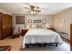 2806 Lake Park Way, Longmont CO 80503