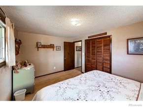 2806 Lake Park Way, Longmont CO 80503