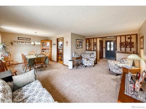2806 Lake Park Way, Longmont CO 80503
