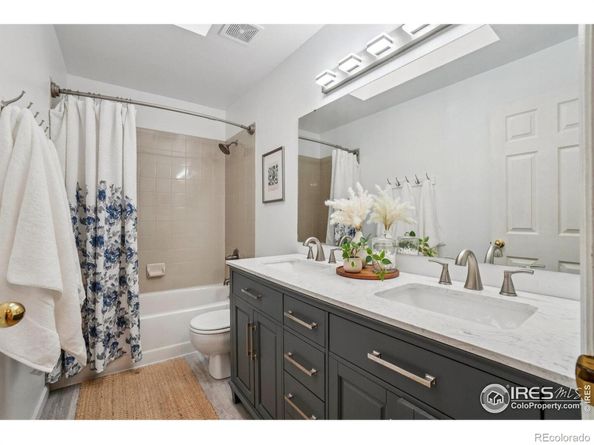 8009 James Court, Niwot CO 80503