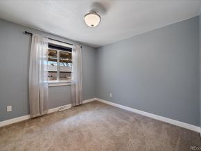 1746 Shavano Street, Longmont CO 80504