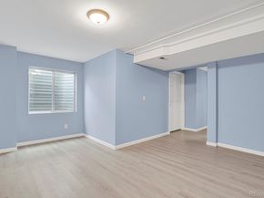 2585 S Truckee Way, Aurora CO 80013