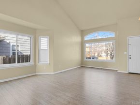 2585 S Truckee Way, Aurora CO 80013