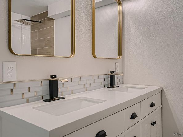 Undisclosed Address #6195780, Denver CO 80207