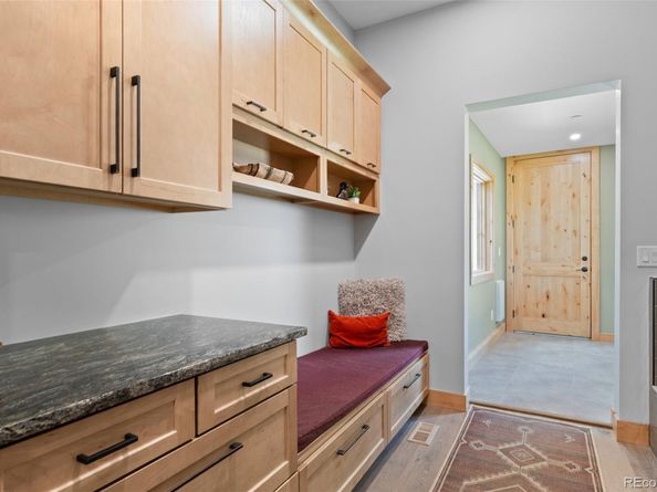 25350 Ridge Way, Golden CO 80401