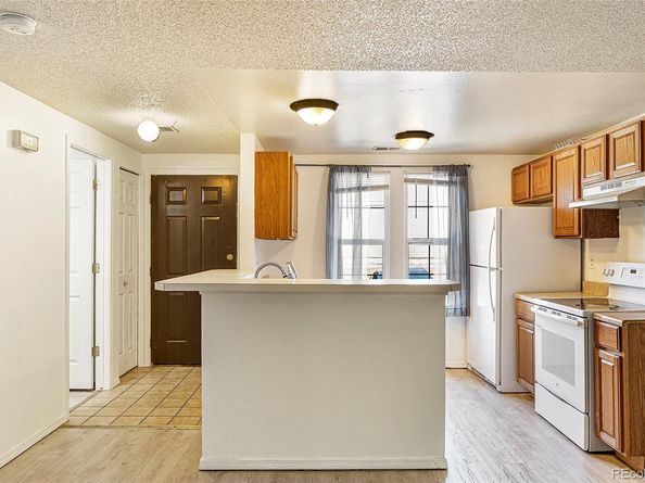 1545 S Ouray Circle B, Aurora CO 80017