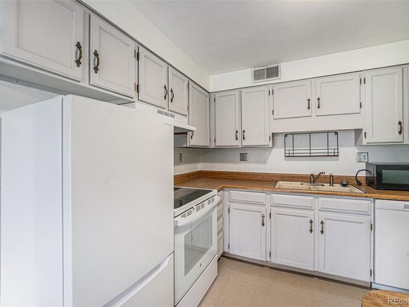 8870 W Jewell Avenue 11, Lakewood CO 80232