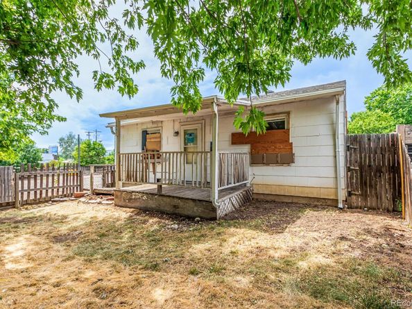 1555 Swadley Street, Lakewood CO 80215