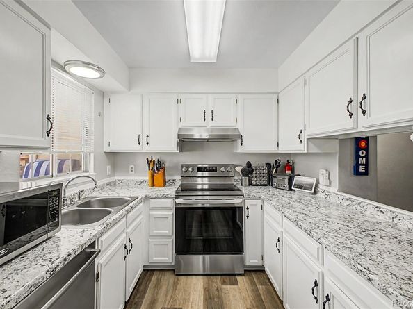 6708 S Holland Way, Littleton CO 80128