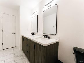 19066 E Berry Drive, Aurora CO 80015