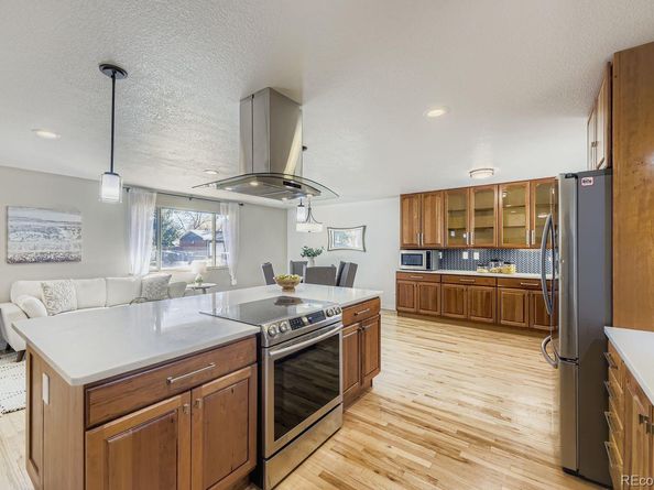 2125 S Yarrow Street, Lakewood CO 80227