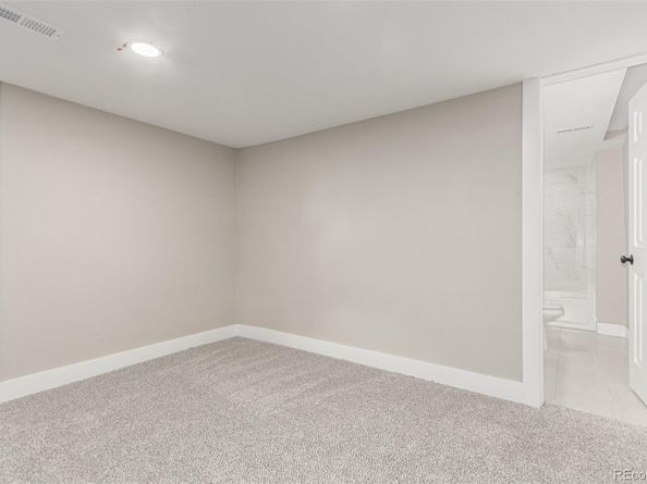 472 Jamaica Street, Aurora CO 80010