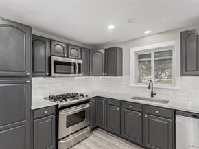 472 Jamaica Street, Aurora CO 80010