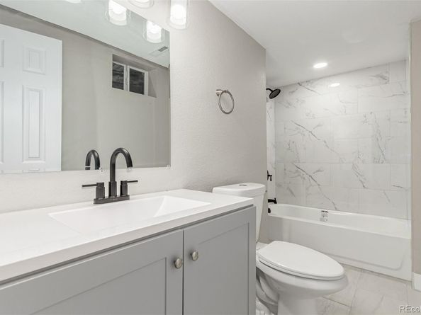 472 Jamaica Street, Aurora CO 80010