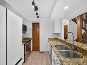 4110 S Evanston Circle B, Aurora CO 80014