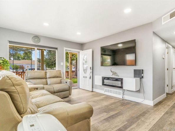 Undisclosed Address #9565729, Aurora CO 80011